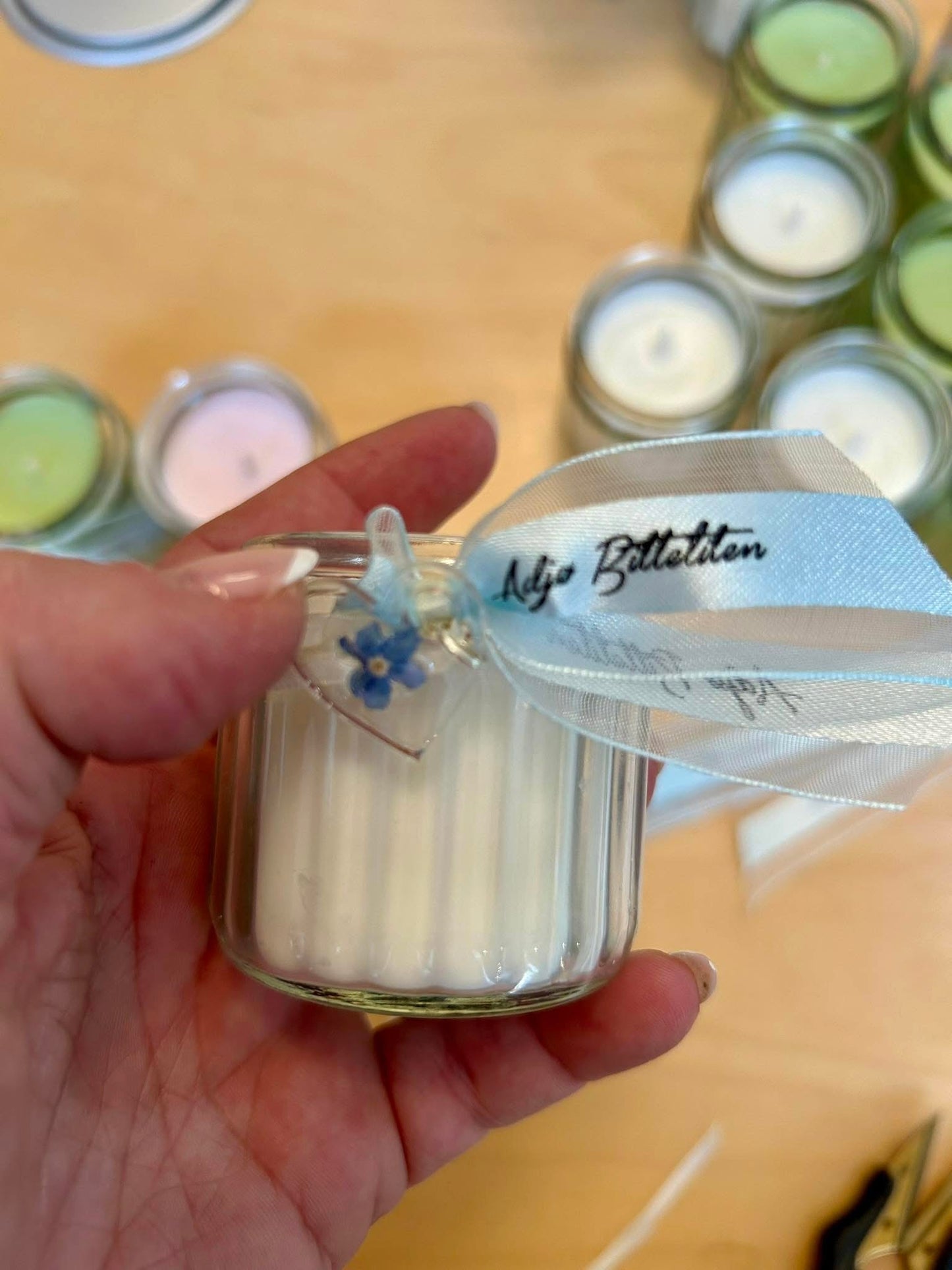 Spons en Adjø Bitteliten minneboks