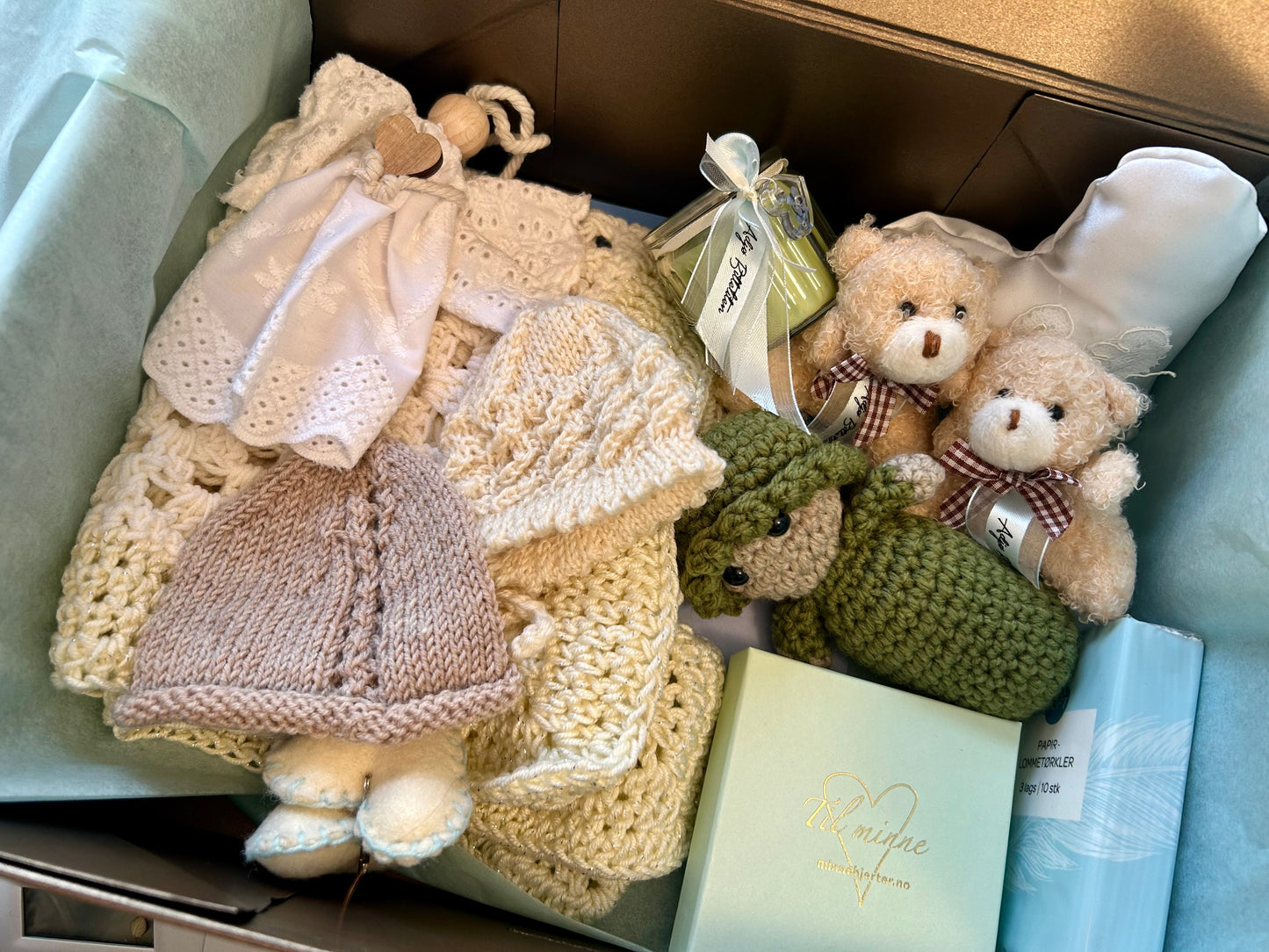 Spons en Adjø Bitteliten minneboks